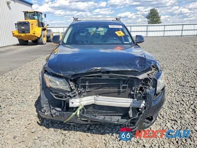 Piąte zdjęcie samochodu w środku: 2010 AUDI Q5 PREMIUM PLUS VIN:WA1LKAFP7AA079674 - miniatura