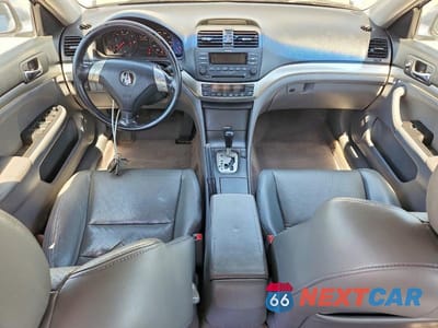 Zdjęcie 8 z 12 samochodu: 2004 ACURA TSX VIN:JH4CL96834C012605 - miniatura