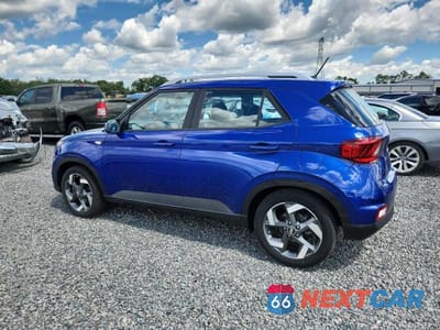 Drugie zdjęcie samochodu z przodu: 2024 HYUNDAI VENUE SEL VIN:KMHRC8A34RU306707 - miniatura