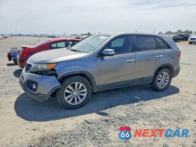 2011 KIA SORENTO EX 5XYKU4A21BG024146 - główne zdjęcie licytacji z USA - miniatura