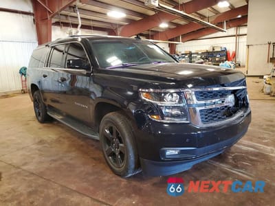 Czwarte zdjęcie samochodu z boku: 2018 CHEVROLET SUBURBAN K1500 LT VIN:1GNSKHKC8JR357682 - miniatura
