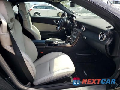 Zdjęcie 10 z 13 samochodu: 2013 MERCEDES-BENZ SLK 350 VIN:WDDPK5HA2DF068750 - miniatura