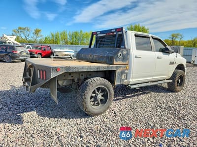 Trzecie zdjęcie samochodu z tyłu: 2017 RAM 2500 LARAMIE VIN:3C6UR5FL8HG716343 - miniatura