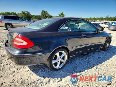 Trzecie zdjęcie samochodu z tyłu: 2004 MERCEDES-BENZ CLK 320C VIN:WDBTJ65J34F079650 - miniatura