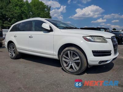 Czwarte zdjęcie samochodu z boku: 2014 AUDI Q7 PREMIUM PLUS VIN:WA1LMAFE3ED005293 - miniatura