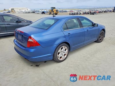 Trzecie zdjęcie samochodu z tyłu: 2010 FORD FUSION SE VIN:3FAHP0HA7AR357372 - miniatura