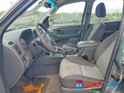 Zdjęcie 7 z 13 samochodu: 2005 FORD ESCAPE XLS VIN:1FMYU02Z85KA45715 - miniatura