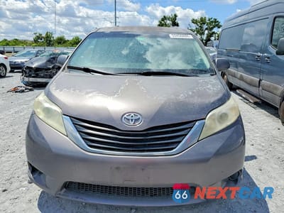 Piąte zdjęcie samochodu w środku: 2011 TOYOTA SIENNA LE VIN:5TDKK3DC8BS133663 - miniatura