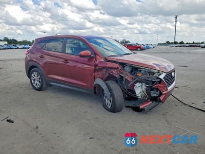 Czwarte zdjęcie samochodu z boku: 2019 HYUNDAI TUCSON SE VIN:KM8J23A46KU911068 - miniatura