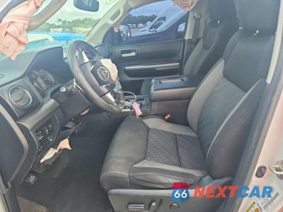 Zdjęcie 7 z 12 samochodu: 2017 TOYOTA TUNDRA SR5 VIN:5TFDW5F10HX659860 - miniatura