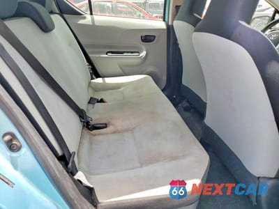 Zdjęcie 11 z 13 samochodu: 2013 TOYOTA PRIUS C ONE VIN:JTDKDTB30D1054324 - miniatura