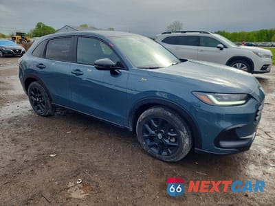 Czwarte zdjęcie samochodu z boku: 2025 HONDA HR-V SPORT VIN:3CZRZ2H57SM703016 - miniatura