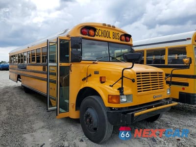 1997 INTERNATIONAL 3000 3800 1HVBBABN2VH449720 - główne zdjęcie licytacji z USA - miniatura