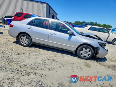 Czwarte zdjęcie samochodu z boku: 2005 HONDA ACCORD LX VIN:3HGCM56455G708676 - miniatura