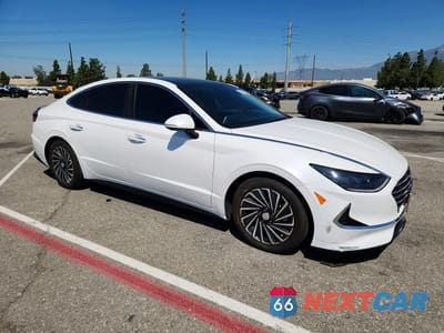 Czwarte zdjęcie samochodu z boku: 2020 HYUNDAI SONATA HYBRID LIMITED VIN:KMHL54JJ9LA009447 - miniatura