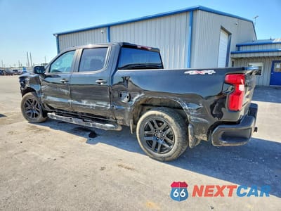 Drugie zdjęcie samochodu z przodu: 2021 CHEVROLET SILVERADO K1500 CUSTOM VIN:1GCPYBEKXMZ256869 - miniatura