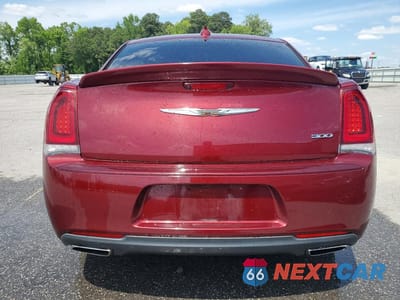Zdjęcie 6 z 12 samochodu: 2019 CHRYSLER 300 TOURING VIN:2C3CCAAG7KH690600 - miniatura