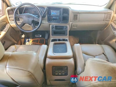 Zdjęcie 8 z 13 samochodu: 2005 GMC YUKON XL K1500 VIN:1GKFK16Z15J115566 - miniatura