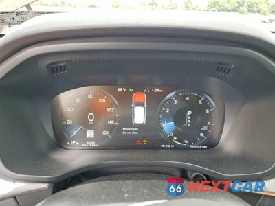 Zdjęcie 9 z 13 samochodu: 2019 VOLVO XC60 T5 R-DESIGN VIN:LYV102RM0KB284015 - miniatura