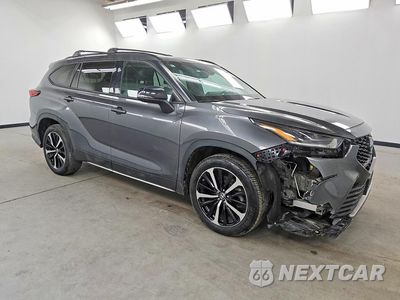 Czwarte zdjęcie samochodu z boku: 2022 TOYOTA HIGHLANDER XSE VIN:5TDJZRBH9NS246132 - miniatura