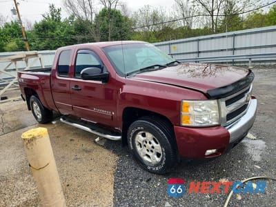 Czwarte zdjęcie samochodu z boku: 2008 CHEVROLET SILVERADO K1500 VIN:1GCEK19048E180400 - miniatura