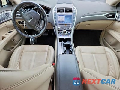 Zdjęcie 8 z 12 samochodu: 2020 LINCOLN MKZ RESERVE VIN:3LN6L5LUXLR619007 - miniatura