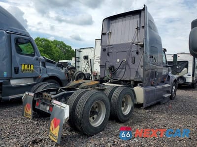 Czwarte zdjęcie samochodu z boku: 2021 INTERNATIONAL LT625 SEMI TRUCK VIN:3HSDZTZR5MN347547 - miniatura