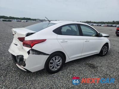Trzecie zdjęcie samochodu z tyłu: 2020 HYUNDAI ACCENT SE VIN:3KPC24A62LE105104 - miniatura