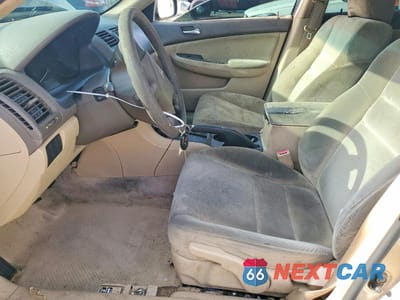Zdjęcie 7 z 12 samochodu: 2006 HONDA ACCORD VALUE VIN:1HGCM56136A110107 - miniatura