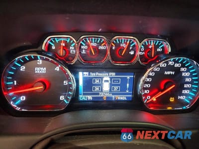 Zdjęcie 9 z 14 samochodu: 2020 CHEVROLET SUBURBAN C1500 LT VIN:1GNSCHKC4LR195744 - miniatura