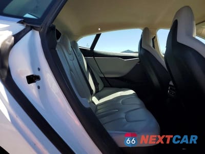 Zdjęcie 10 z 12 samochodu: 2014 TESLA MODEL S VIN:5YJSA1S16EFP49380 - miniatura