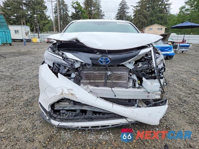 Piąte zdjęcie samochodu w środku: 2025 TOYOTA SIENNA LE VIN:5TDKRKEC6SS240568 - miniatura