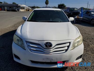 Piąte zdjęcie samochodu w środku: 2011 TOYOTA CAMRY LE VIN:4T4BF3EK2BR186348 - miniatura