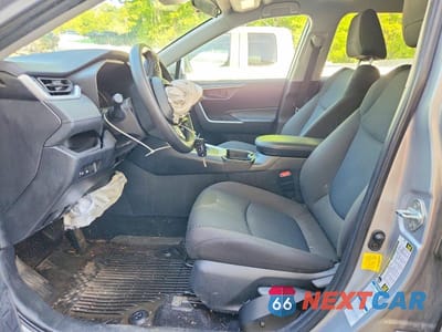 Zdjęcie 7 z 13 samochodu: 2021 TOYOTA RAV4 LE VIN:4T3MWRFV1MU049006 - miniatura