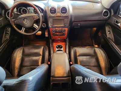 Zdjęcie 8 z 13 samochodu: 2007 MERCEDES-BENZ ML 63 AMG VIN:4JGBB77E27A202383 - miniatura