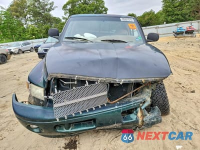 Piąte zdjęcie samochodu w środku: 1999 DODGE RAM 1500 VIN:3B7HF13Z0XM539971 - miniatura