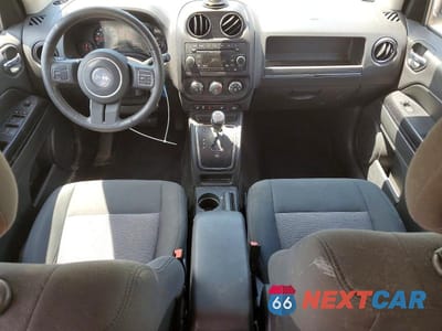 Zdjęcie 8 z 13 samochodu: 2013 JEEP COMPASS LATITUDE VIN:1C4NJDEB6DD129153 - miniatura