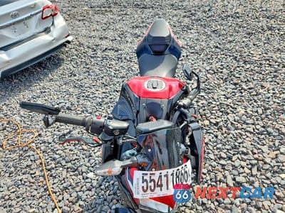 Piąte zdjęcie samochodu w środku: 2024 KAWASAKI ZR900 F VIN:ML5ZRDF18RDA69705 - miniatura