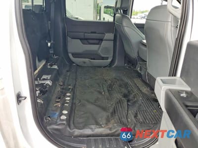 Zdjęcie 10 z 12 samochodu: 2025 FORD F350 SUPER DUTY VIN:1FD8W3HT5SEC00150 - miniatura