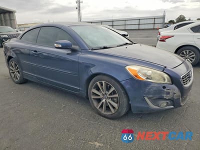 Czwarte zdjęcie samochodu z boku: 2013 VOLVO C70 T5 VIN:YV1672MC9DJ139253 - miniatura