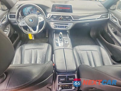 Zdjęcie 8 z 12 samochodu: 2018 BMW 740 I VIN:WBA7E2C57JG743313 - miniatura