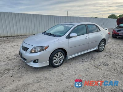 2010 TOYOTA COROLLA S 1NXBU4EE4AZ259797 - główne zdjęcie licytacji z USA - miniatura