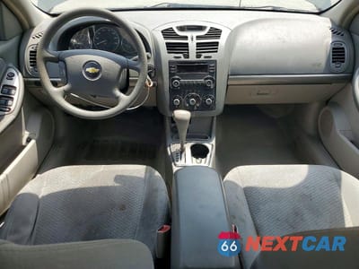 Zdjęcie 8 z 12 samochodu: 2008 CHEVROLET MALIBU LS VIN:1G1ZS58F88F117284 - miniatura