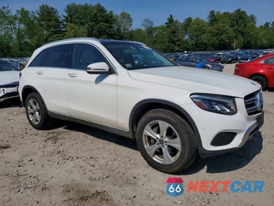 Czwarte zdjęcie samochodu z boku: 2018 MERCEDES-BENZ GLC 300 4MATIC VIN:WDC0G4KBXJV040327 - miniatura