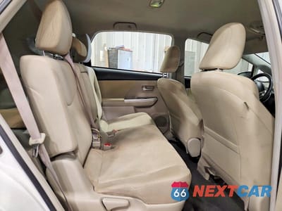 Zdjęcie 10 z 12 samochodu: 2014 TOYOTA PRIUS V TWO VIN:JTDZN3EU1E3354637 - miniatura