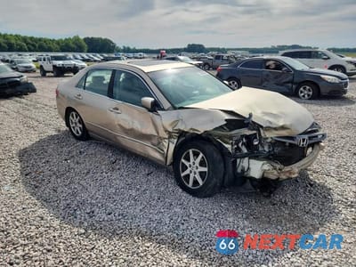 Czwarte zdjęcie samochodu z boku: 2004 HONDA ACCORD EX VIN:1HGCM66524A045529 - miniatura