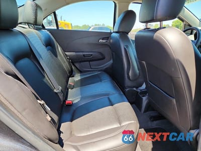 Zdjęcie 10 z 12 samochodu: 2020 CHEVROLET SONIC PREMIER VIN:1G1JF5SB8L4120469 - miniatura