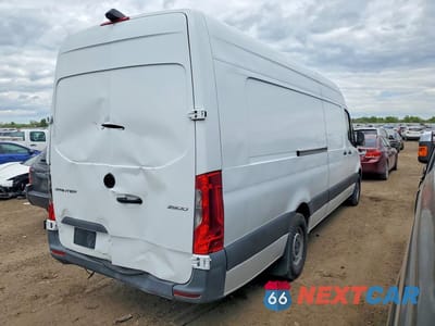 Trzecie zdjęcie samochodu z tyłu: 2021 MERCEDES BENZ SPRINTER 2500 VIN:W1Y4DDHY8MT046571 - miniatura