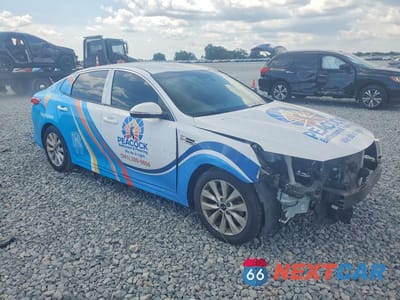 Czwarte zdjęcie samochodu z boku: 2018 KIA OPTIMA EX VIN:5XXGU4L36JG215737 - miniatura