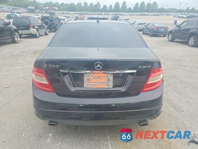 Zdjęcie 6 z 12 samochodu: 2011 MERCEDES-BENZ C 300 4MATIC VIN:WDDGF8BB0BR157946 - miniatura